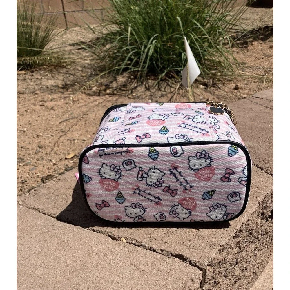 NWT Sanrio Hello Kitty Ice Cream Cupcake Cosmetic Train Case Travel 8” 2 Charms